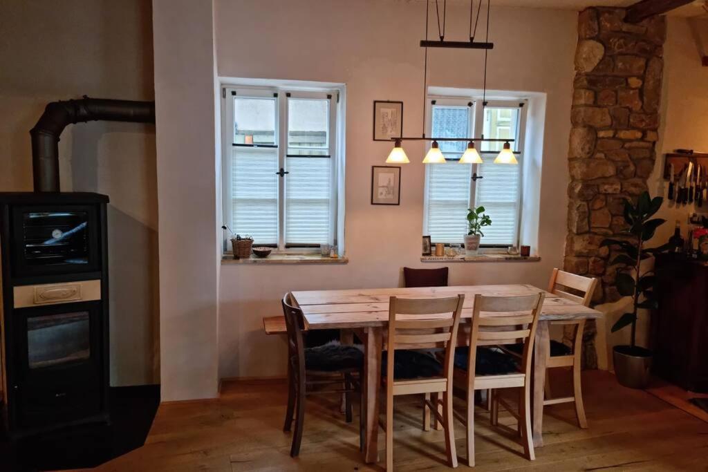 Schöne Ferienwohnung mit Kamin Neustadt an der Weinstraße Exterior foto