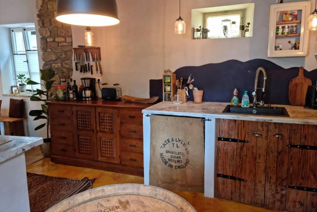 Schöne Ferienwohnung mit Kamin Neustadt an der Weinstraße Exterior foto